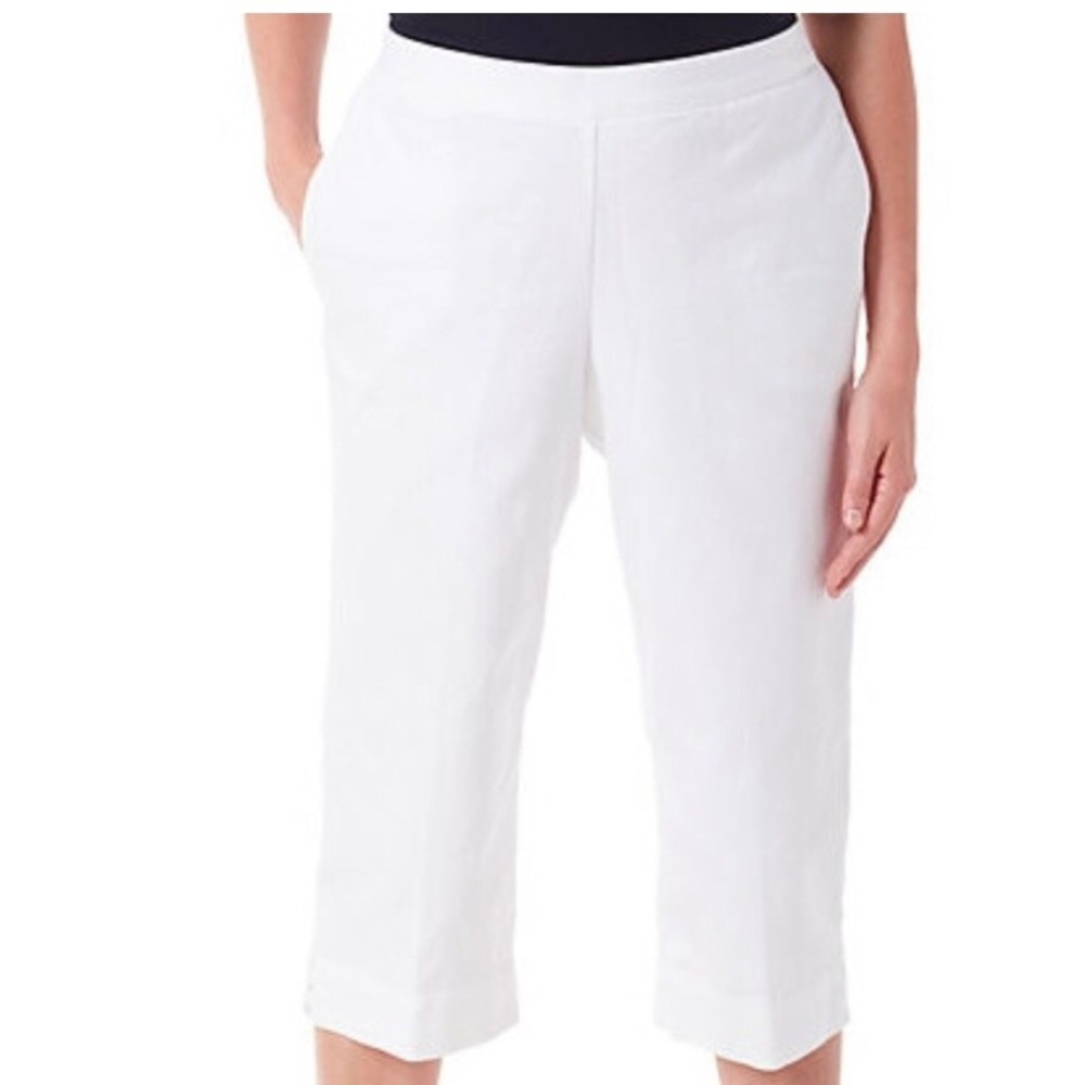 Alfred Dunner White Capris, Petite Size 10P, Elastic back Waistband